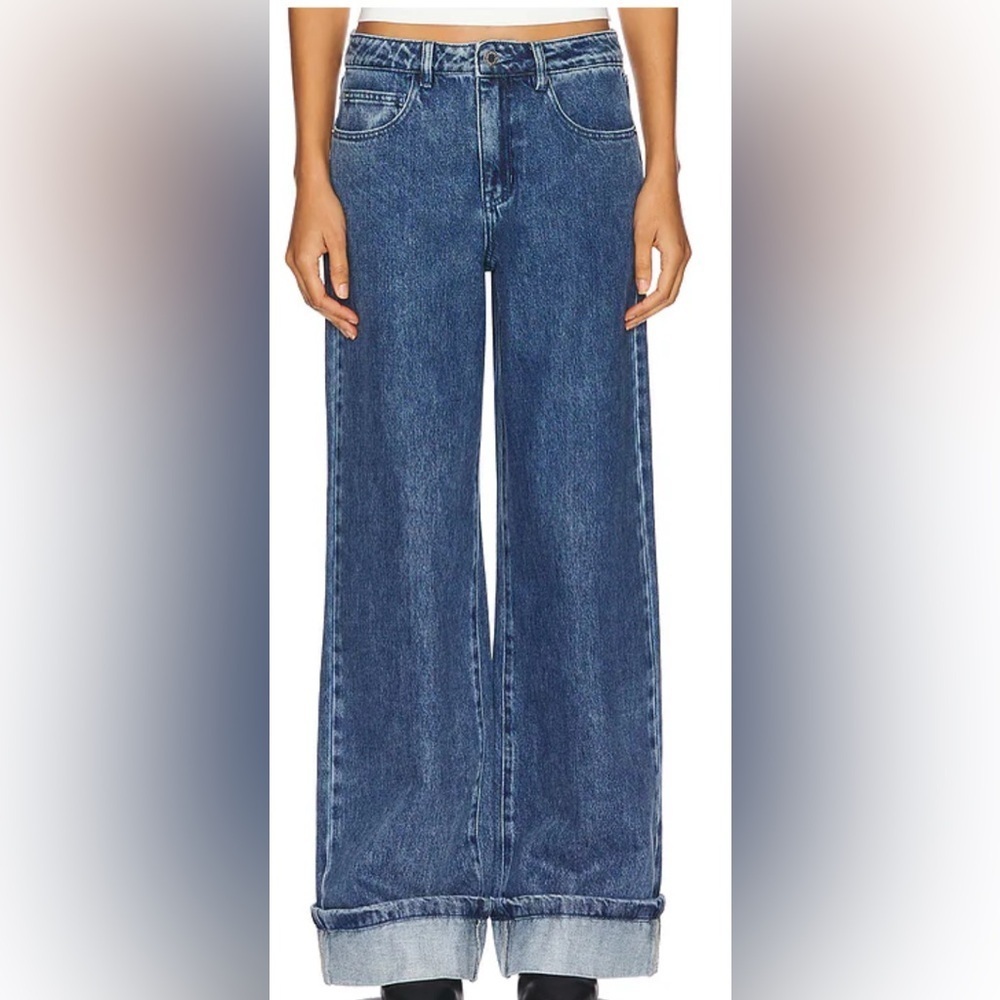 Weworewhat Cuff Straight Leg Jeans in Mid & Dark Size 26